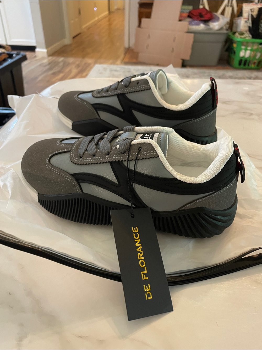Athletic shoes